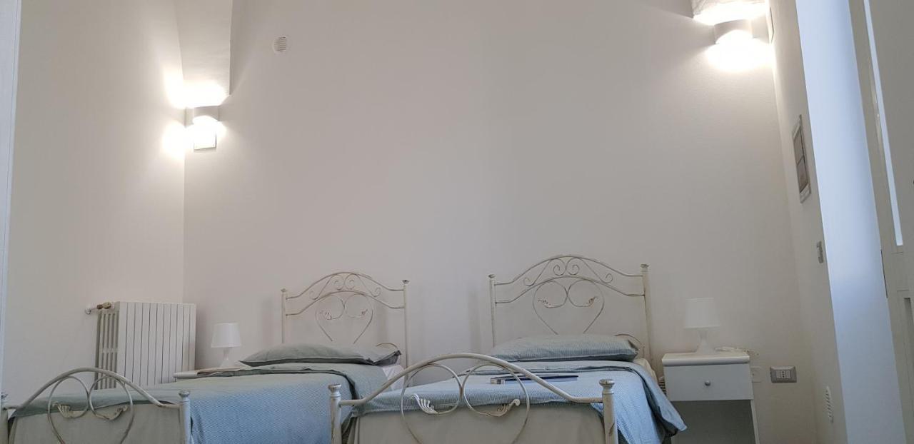 Il Cortile Segreto - Con Parcheggio Privato Apartment Lecce Exterior photo